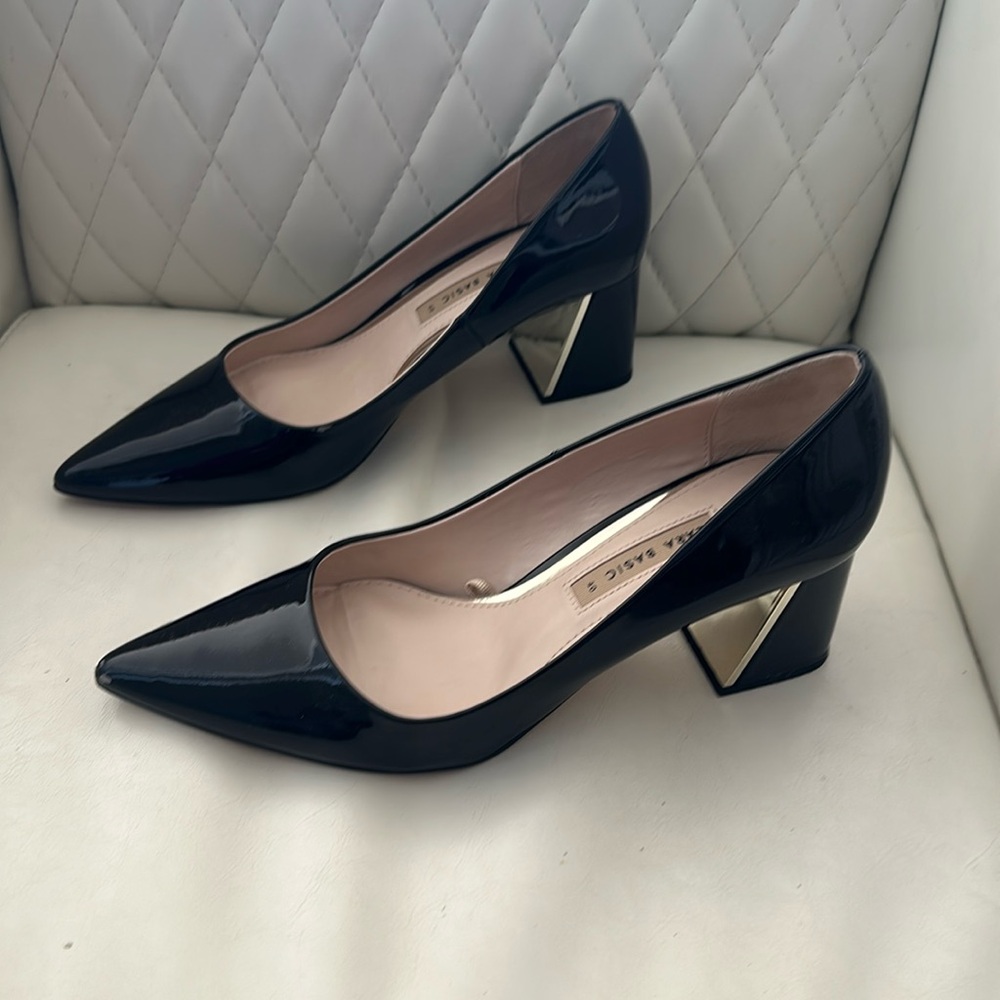 Zara basic design patent leather with 2/5 inch heels pureh heel gold trim